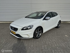 Volvo V40 - 1.6 D2 R-Design Summum | Panoramadak | Stoelverwarming |