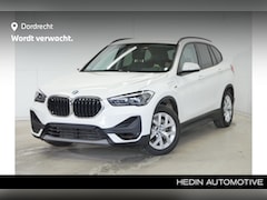 BMW X1 - xDrive25e | Camera | Stoelverwarming | Privacy Glass | Trekhaak | Led