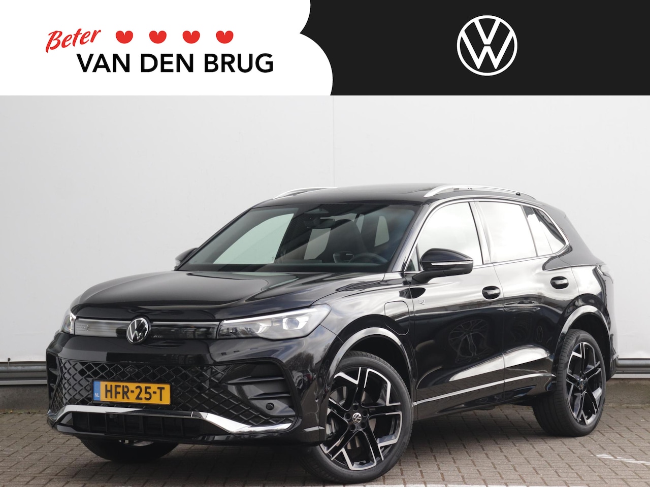 Volkswagen Tiguan - 1.5 eHybrid R-Line Edition 204pk | HD Matrix LED | Panorama dak | Assistance Plus | Trekha - AutoWereld.nl