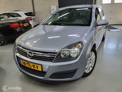 Opel Astra - 1.6 Business, Let op Lees tekst