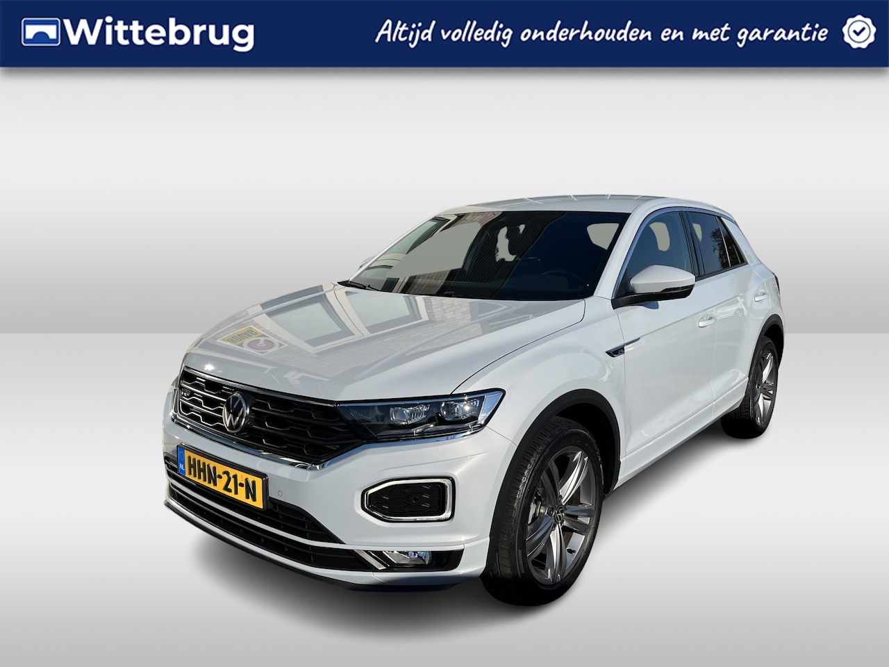 Volkswagen T-Roc - 1.5 TSI R-Line / AUTOMAAT/ ADAPT. CRUISE/ PARK. SENSOREN + CAMERA/ DIGITAL DASH/ NAVI/ DAB - AutoWereld.nl