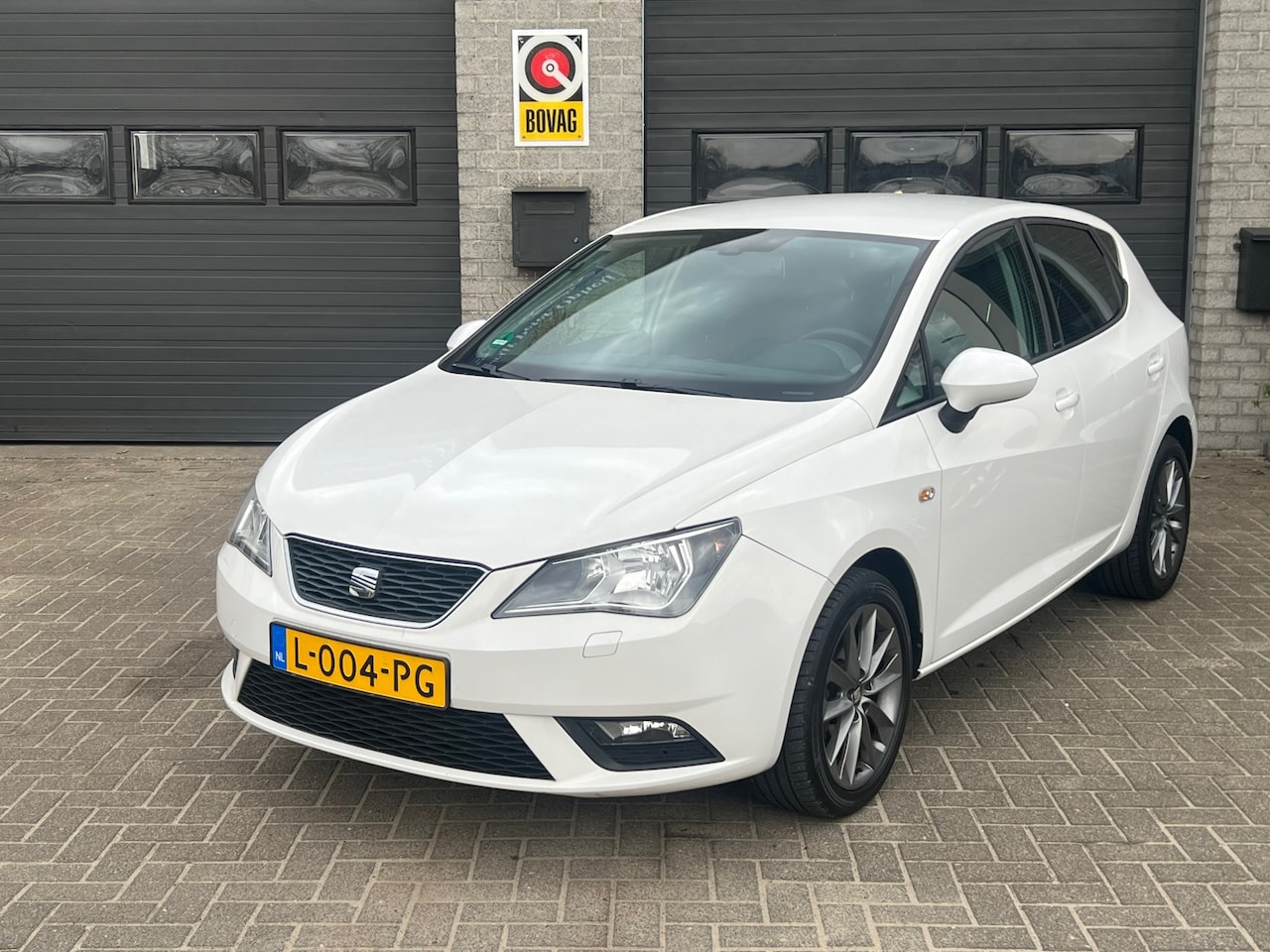 Seat Ibiza - 1.2 Style *Airco*Navi*Lichtmetalen velgen* - AutoWereld.nl