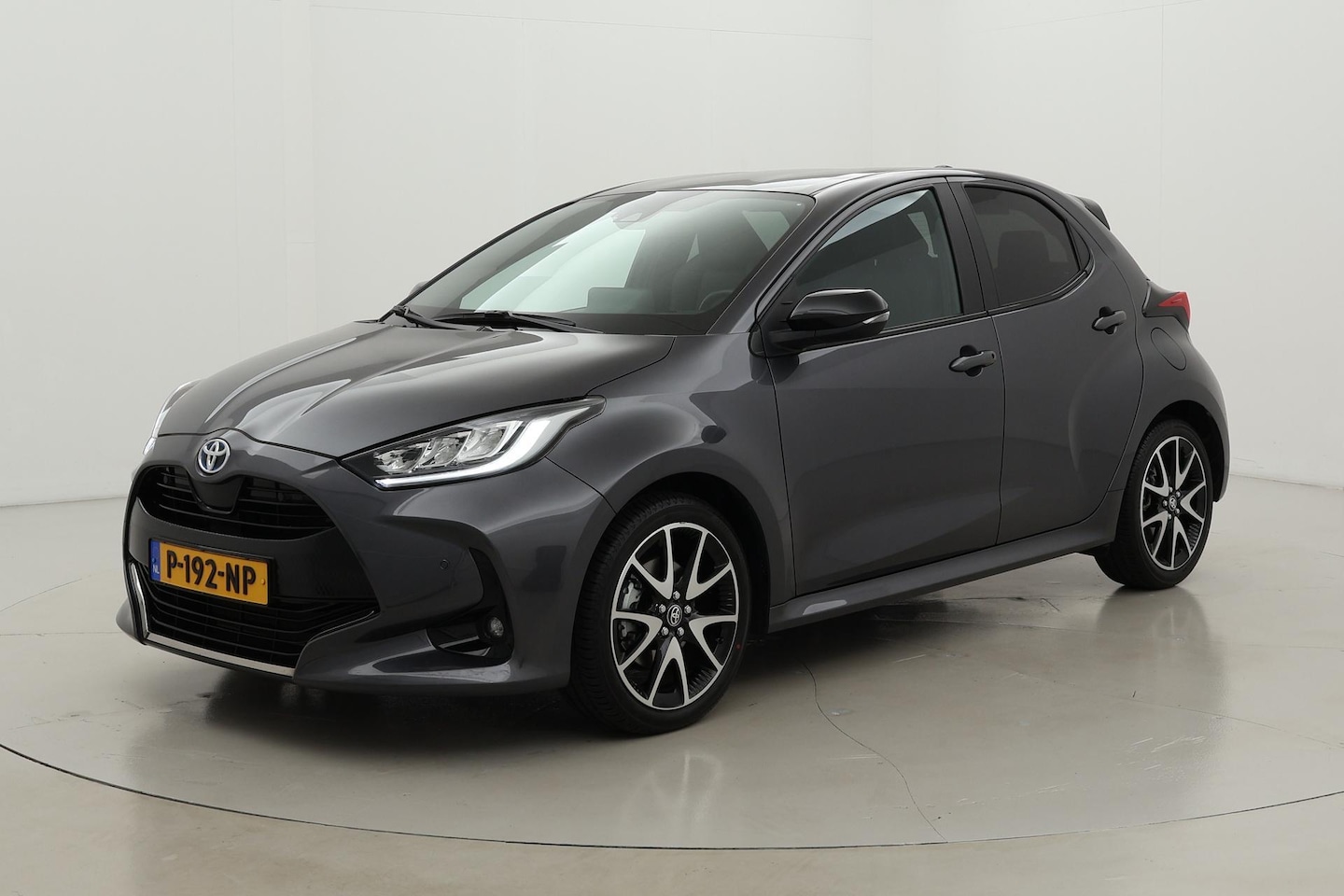 Toyota Yaris - 1.5 Hybrid Executive | Navigatie | Dodehoek detectie | 17 inch | Apple Carplay / Android A - AutoWereld.nl