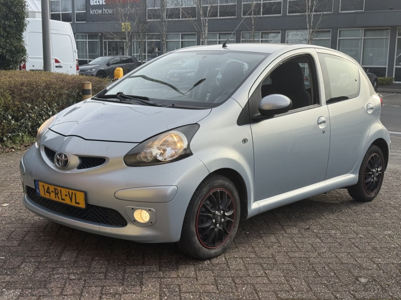 Toyota Aygo - 1.0 Benzine 5 Deurs Sport Airco NEW APK - AutoWereld.nl