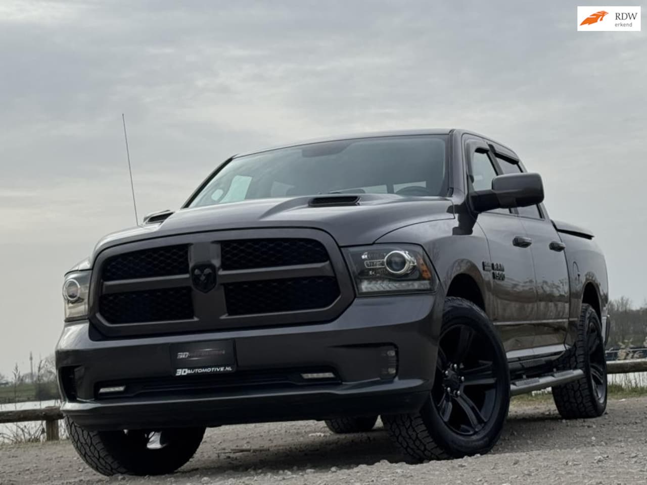 Dodge Ram 1500 - SPORT 5.7L V8, 1e eig, luchtvering , LAGE BIJTELLING - AutoWereld.nl