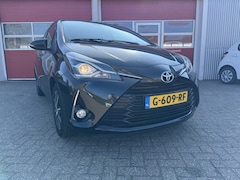 Toyota Yaris - 1.5 VVT-i 120 PK | 20th Anniversary | Zeer luxe | Navigatie | Achteruitrij camera | Stoelv