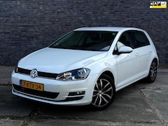 Volkswagen Golf - 1.4 TSI Highline Carplay Camera Trekhaak