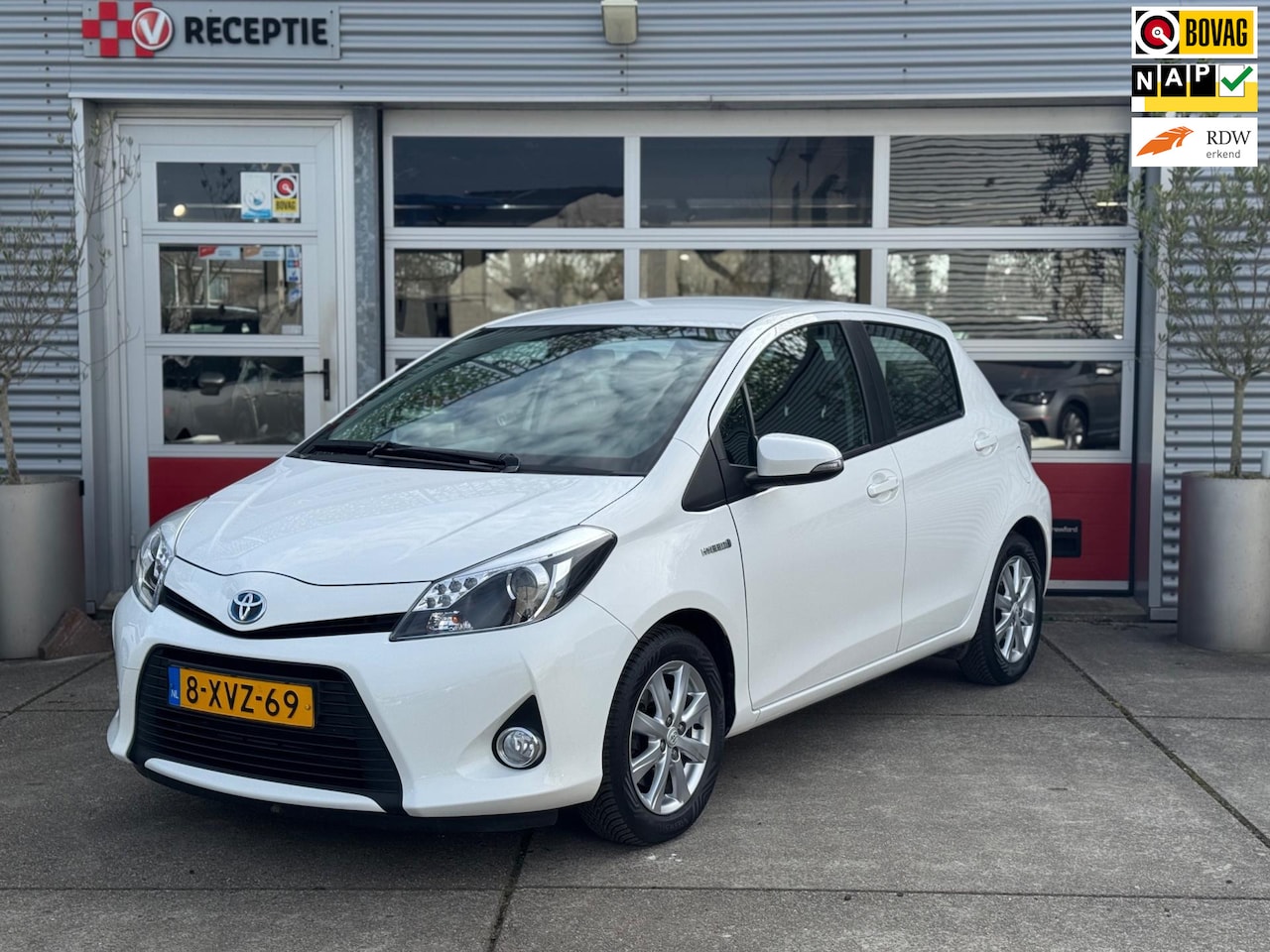 Toyota Yaris - 1.5 Full Hybrid Aspiration / A.Cam / Navi / 1-Eig / Org-Ned - AutoWereld.nl