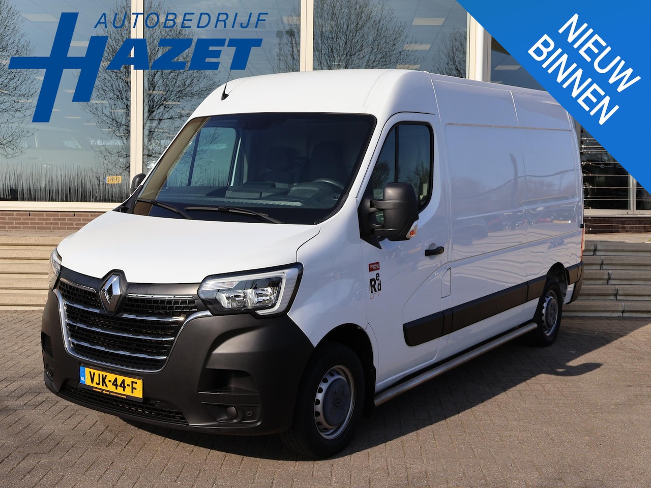 Renault Master - T35 2.3 DCI 150 PK L2H2 + 2500 KG TREKHAAK | CAMERA | NAVIGATIE - AutoWereld.nl