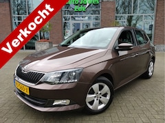 Skoda Fabia - 1.2 TSI First Edition Style Trekhaak - LMV - Climatronic - Allseasonbanden - Keyless start