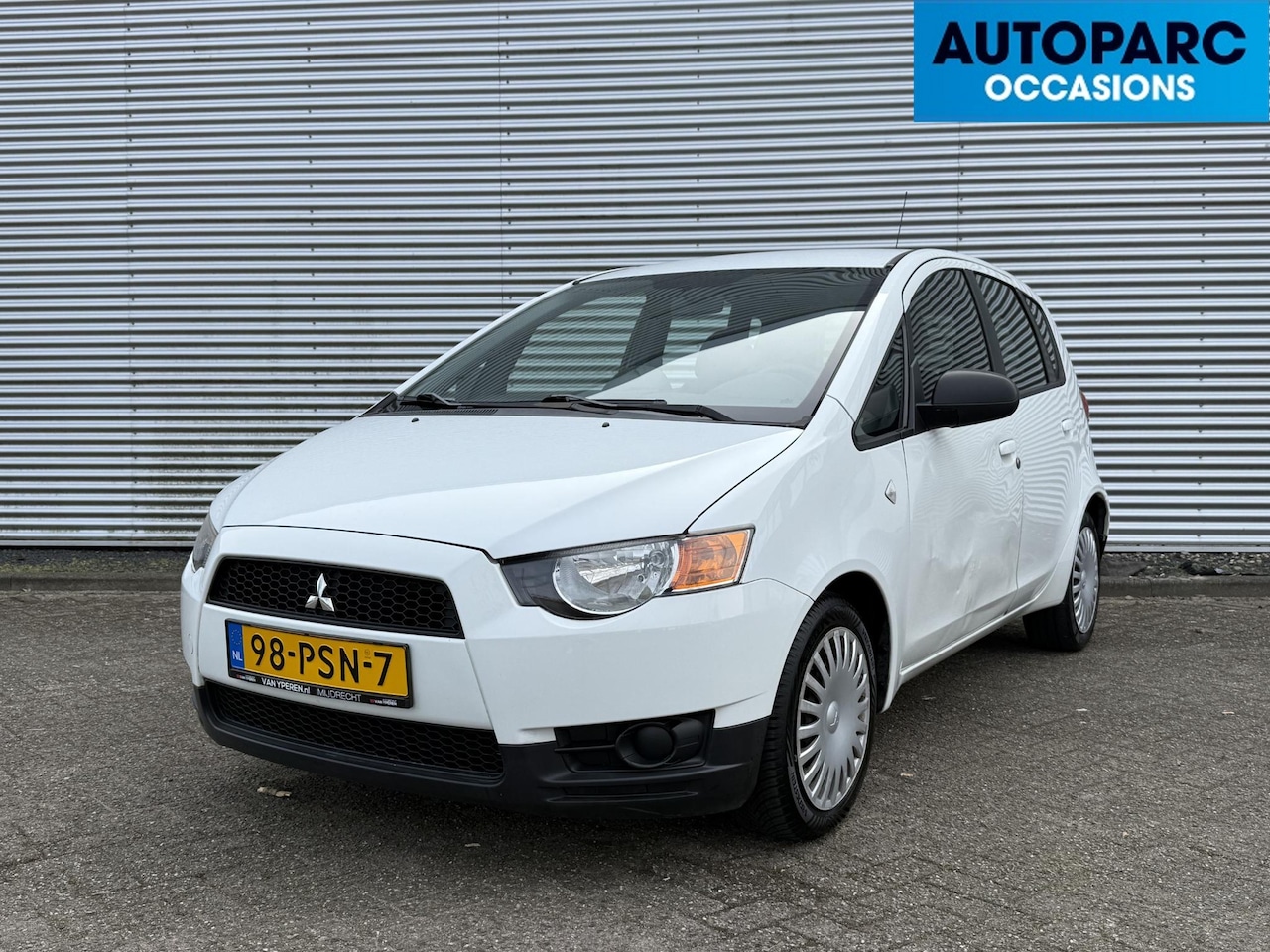 Mitsubishi Colt - 1.1 Edition One AIRCO, LAGE KM STAND, NAP, DEUR BESTUURDER DEUKJES VANDAAR SCHERPE PRIJS. - AutoWereld.nl