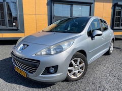 Peugeot 207 - 1.6 VTI XS Climate control Cruise control slechts 100DKM