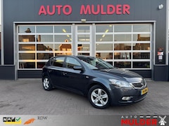 Kia Cee'd - CEED 1.4 CVVT SE7EN / AIRCO / TREKHAAK / CRUISECONTROL / RIJKLAA