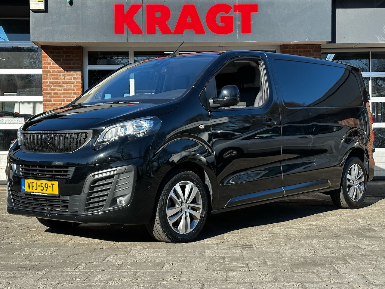 Peugeot Expert - 2.0 BlueHDI 180 PK Automaat, Cruise, Airco, Navi, Trekhaak, NAP - AutoWereld.nl