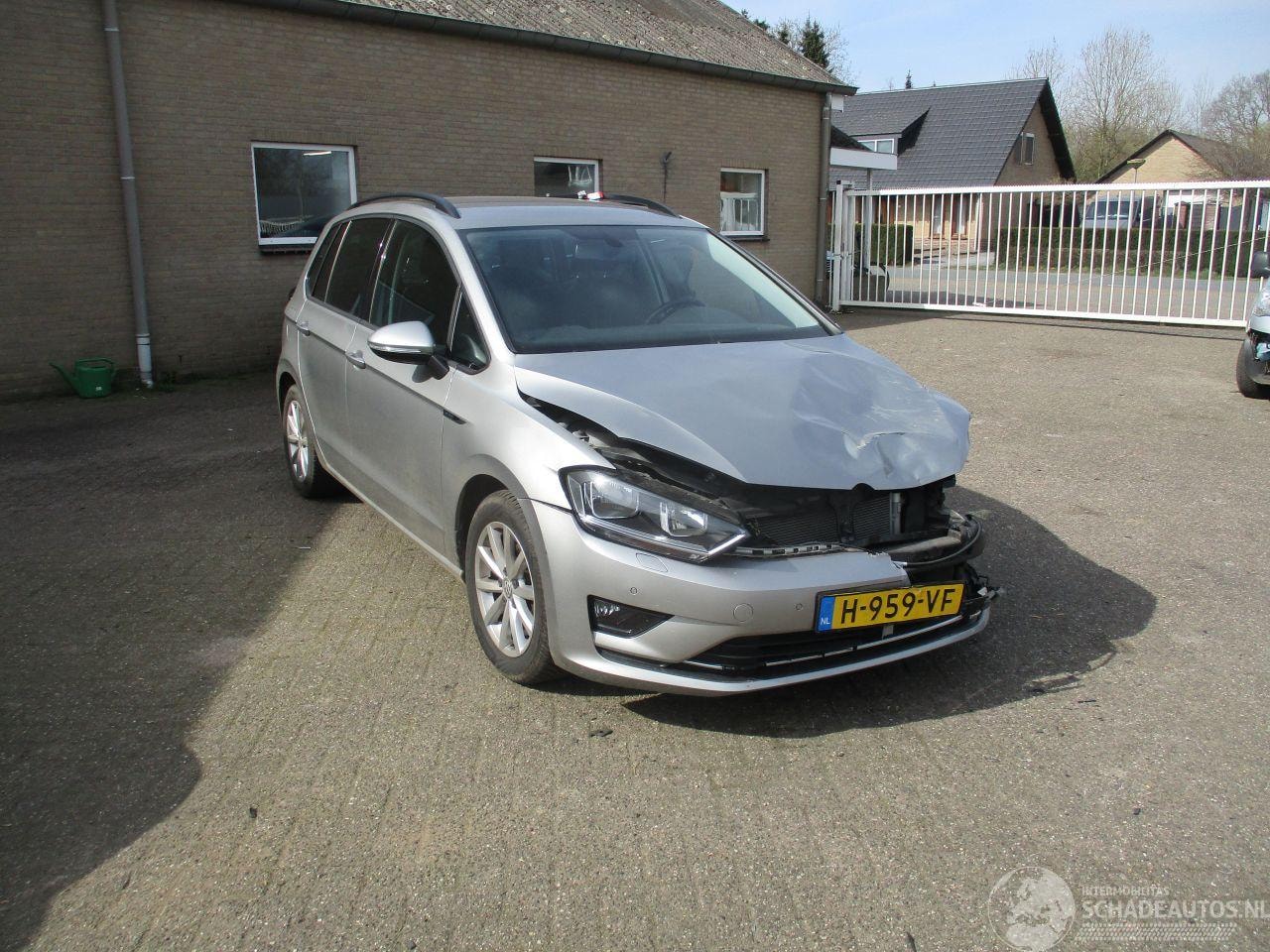 Volkswagen Golf Sportsvan - 1.2 TSI Business Ed - AutoWereld.nl