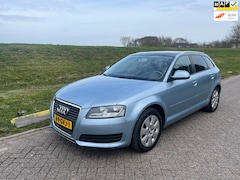 Audi A3 Sportback - 1.8 TFSI Attraction Business Edition airco pano dak cruise control