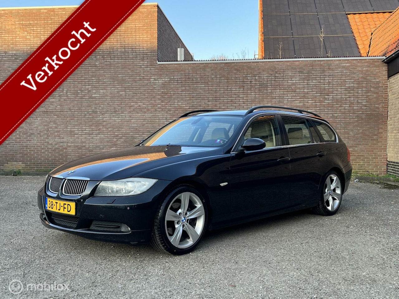 BMW 3-serie Touring - 318i High Executive 318i High Executive - AutoWereld.nl