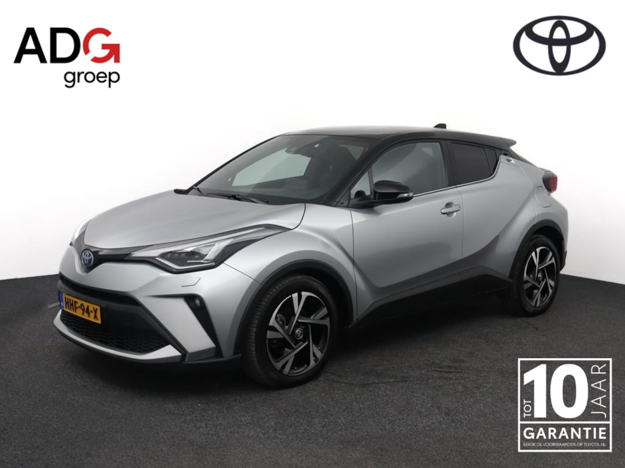 Toyota C-HR - 1.8 Hybrid Executive Bi-tone | Stuur en stoelverwarming| Climate control | Parkeersensoren - AutoWereld.nl