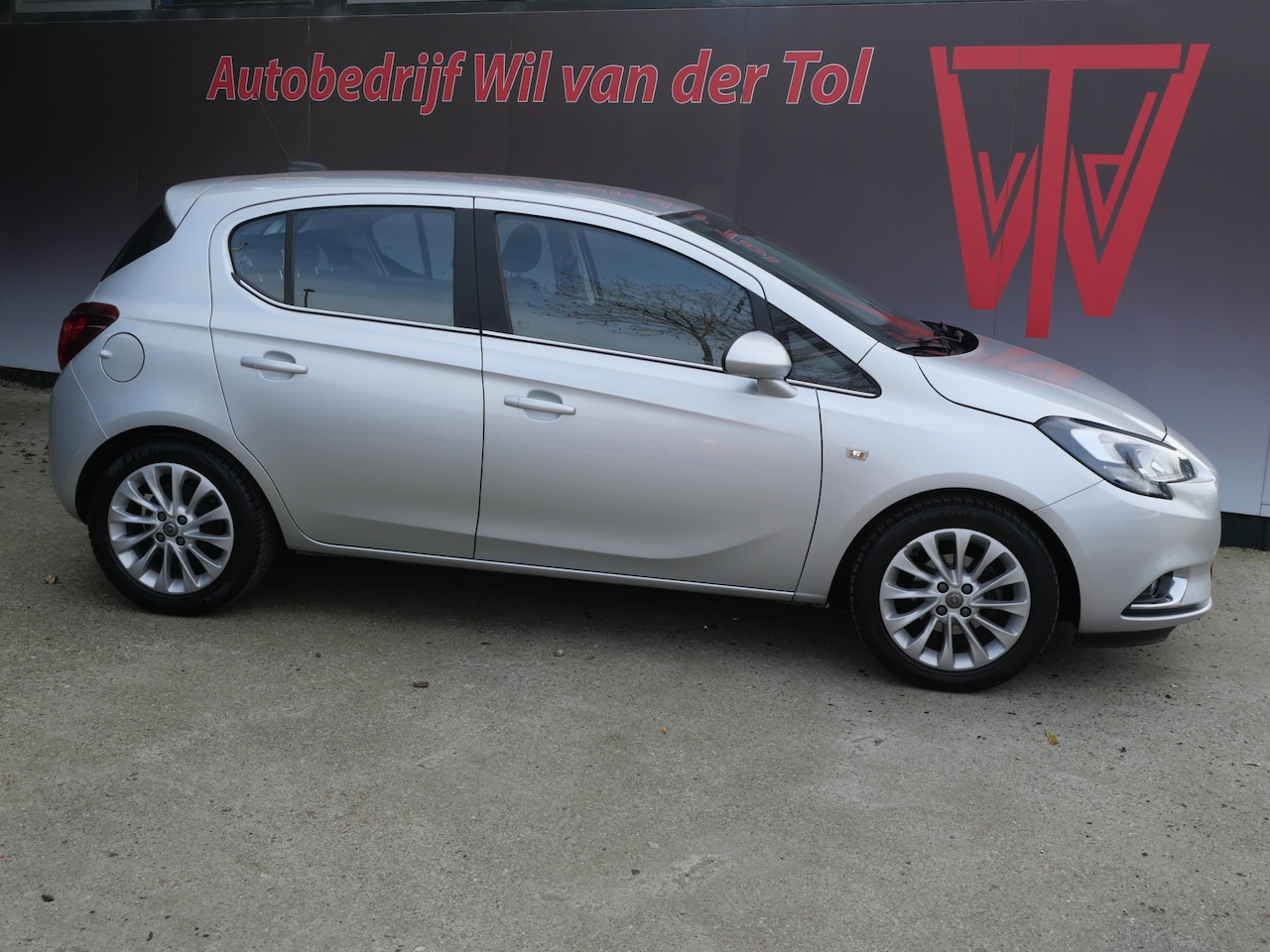 Opel Corsa - 1.4 INNOVATION | AUTOMAAT | CRUISE | CARPLAY | NL-AUTO!! - AutoWereld.nl