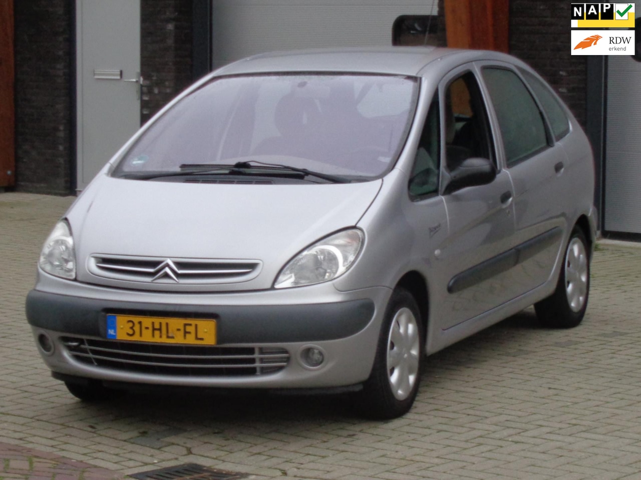 Citroën Xsara Picasso - 1.8i-16V Airco Stuurbekr Trekhaak - AutoWereld.nl