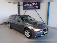 BMW 3-serie Touring - 318d High Executive