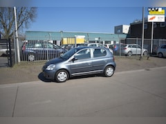 Toyota Yaris - 1.3 VVT-i S-Line