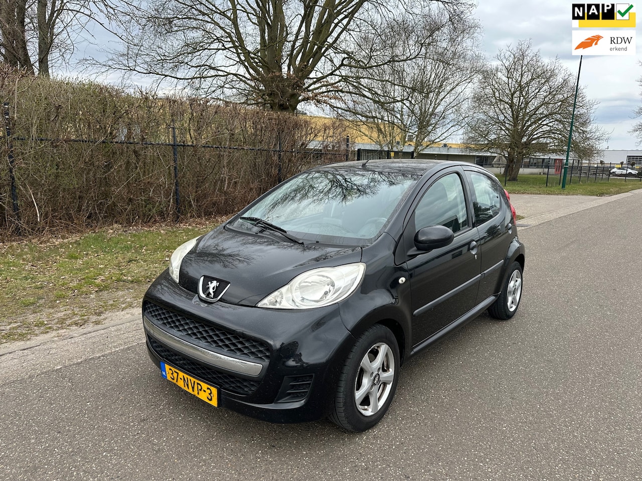 Peugeot 107 - 1.0-12V Millesim 200 NAVI/AIRCO/ELEK RAMEN/LM VELGEN - AutoWereld.nl
