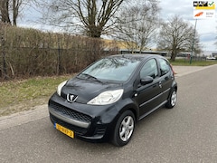 Peugeot 107 - 1.0-12V Millesim 200 NAVI/AIRCO/ELEK RAMEN/LM VELGEN
