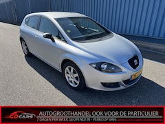 Seat Leon - 1.6 Reference Clima, Parkeersensoren, Cruise control, Radio, Trekhaak Bij de verkoop van g