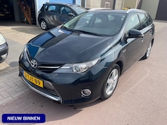 Toyota Auris Touring Sports - 1.8 Hybrid Dynamic 2014 Keyless Navigatie Camera 100% dealer onderhouden met NAP en boekje