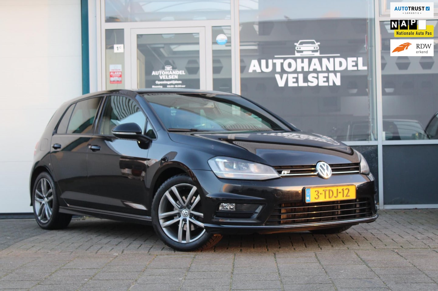 Volkswagen Golf - 1.2 TSI Highline R-Line|Nap|Automaat| - AutoWereld.nl