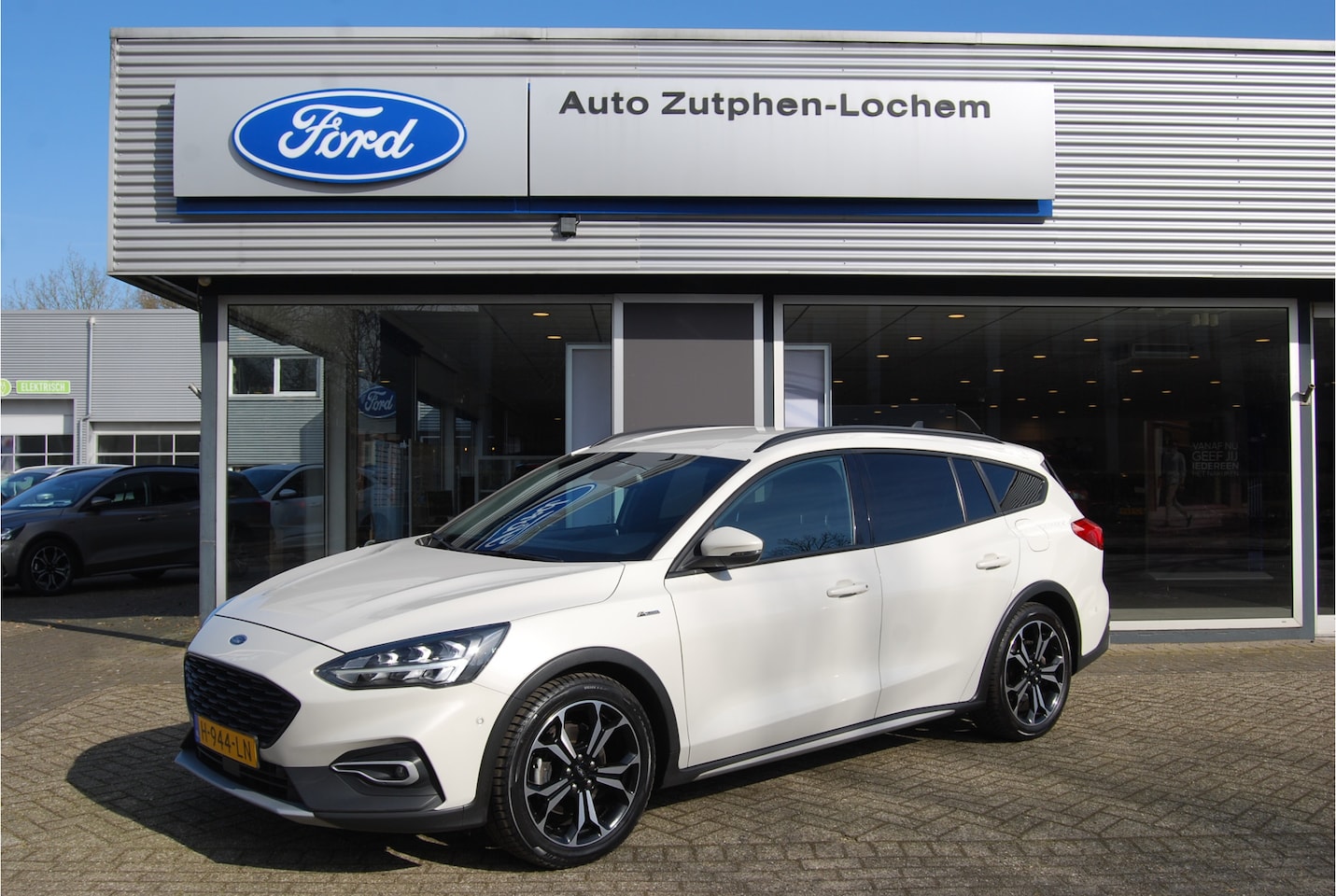 Ford Focus Wagon - 1.5 EcoBoost 150PK Active Automaat Wagon TREKHAAK | WINTERPACK | CLIMATE | LED | CAMERA | - AutoWereld.nl