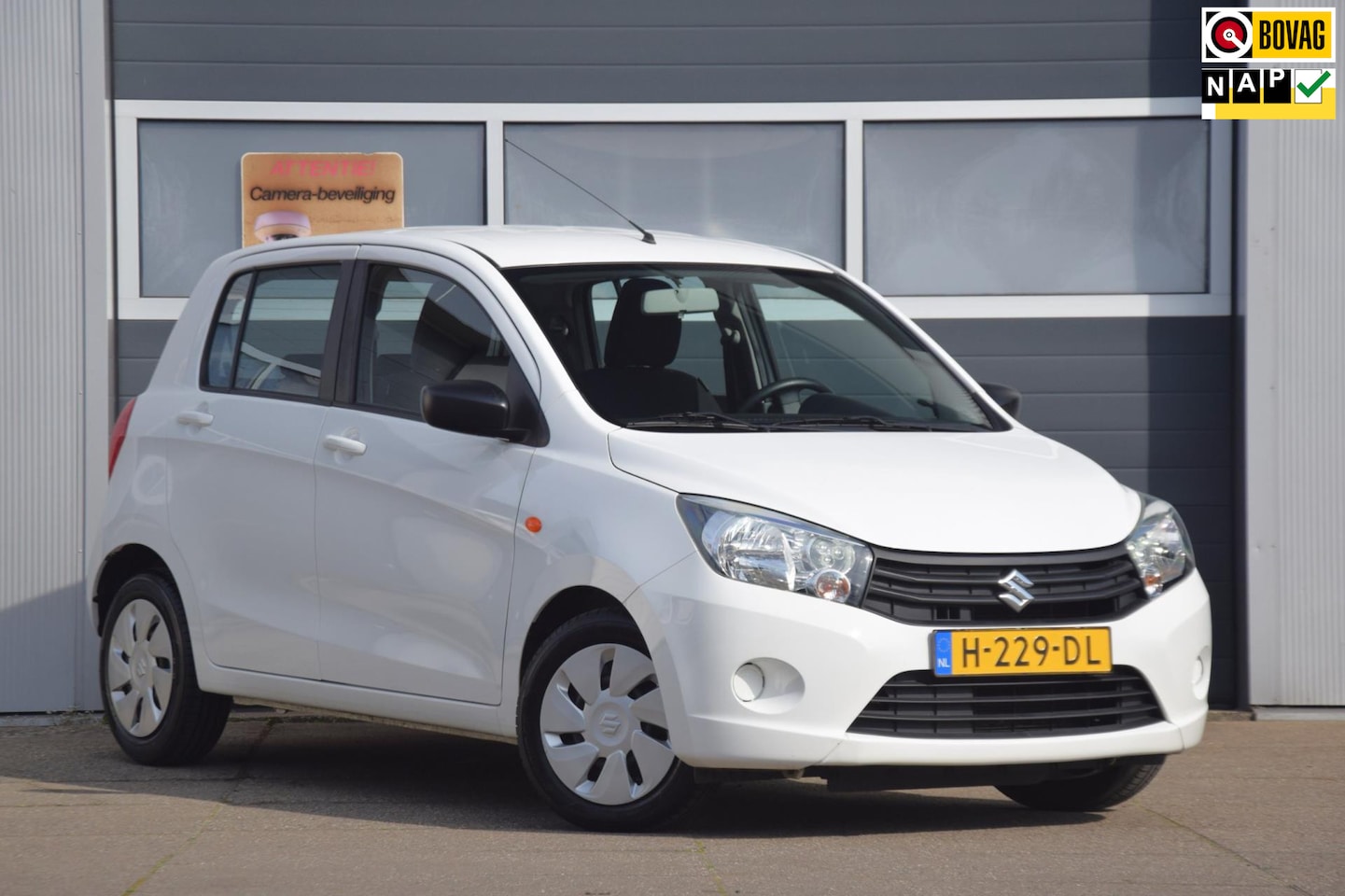 Suzuki Celerio - 1.0 Comfort Airco / Bluetooth audio / 400kg trekgewicht! 5 persoons! NL auto / - AutoWereld.nl