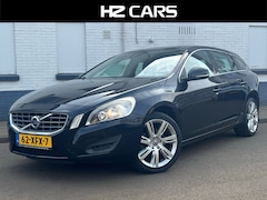 Volvo V60 - 1.6 T3 Momentum|Trekhaak|Navi|Clima|Cruise|18 inch