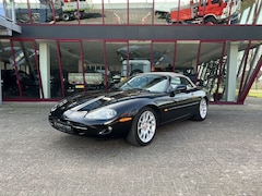 Jaguar XK8 - 4.0 V8 Convertible