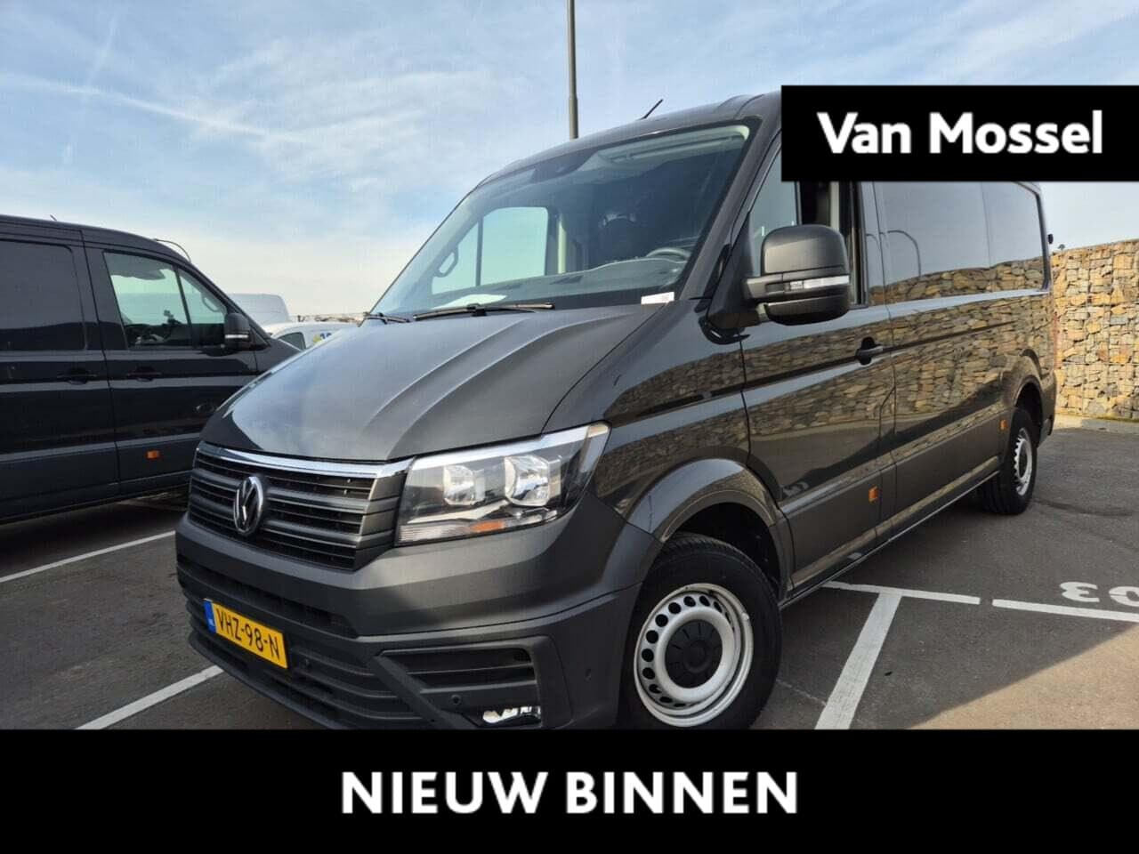 Volkswagen Crafter - 35 2.0 TDI L3H2 Highline | Camera | Parkeerhulp voor + achter | Navigatie | Cruise control - AutoWereld.nl