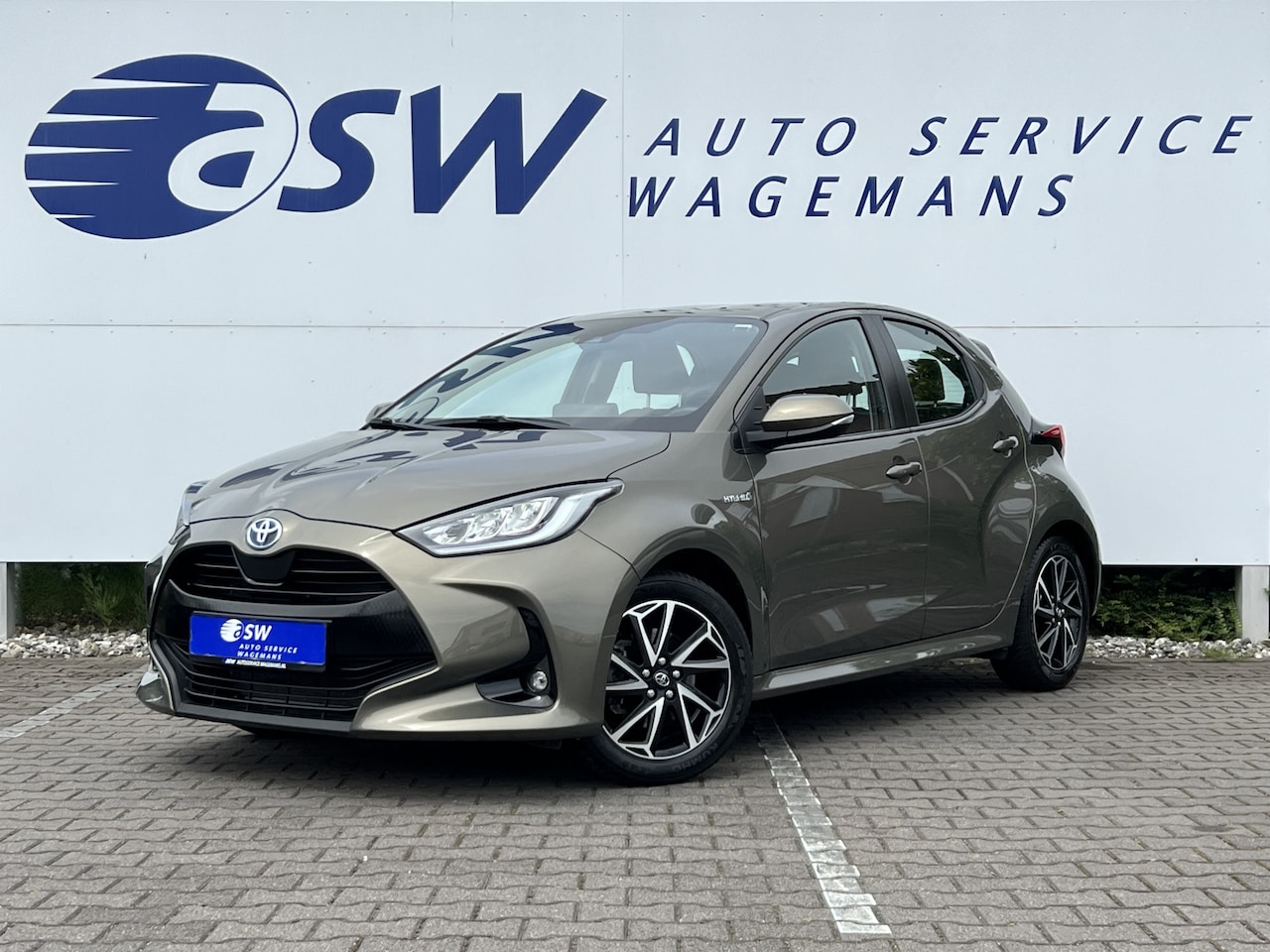 Toyota Yaris - 1.5 Hybrid Dynamic | Trekhaak | Navi | CarPlay | Camera | ACC | LED - AutoWereld.nl