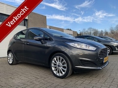 Ford Fiesta - 1.5 TDCi Titanium EURO6 Airco Navi Trekhaak Cruise control LM velgen Elektrische pakket