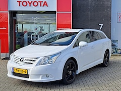 Toyota Avensis Wagon - 1.8 VVTi Business PARK.SENSOREN V+A CAMERA NAVIGATIE LICHTMETALEN VELGEN