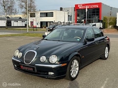 Jaguar S-type - 3.0 V6 Executive