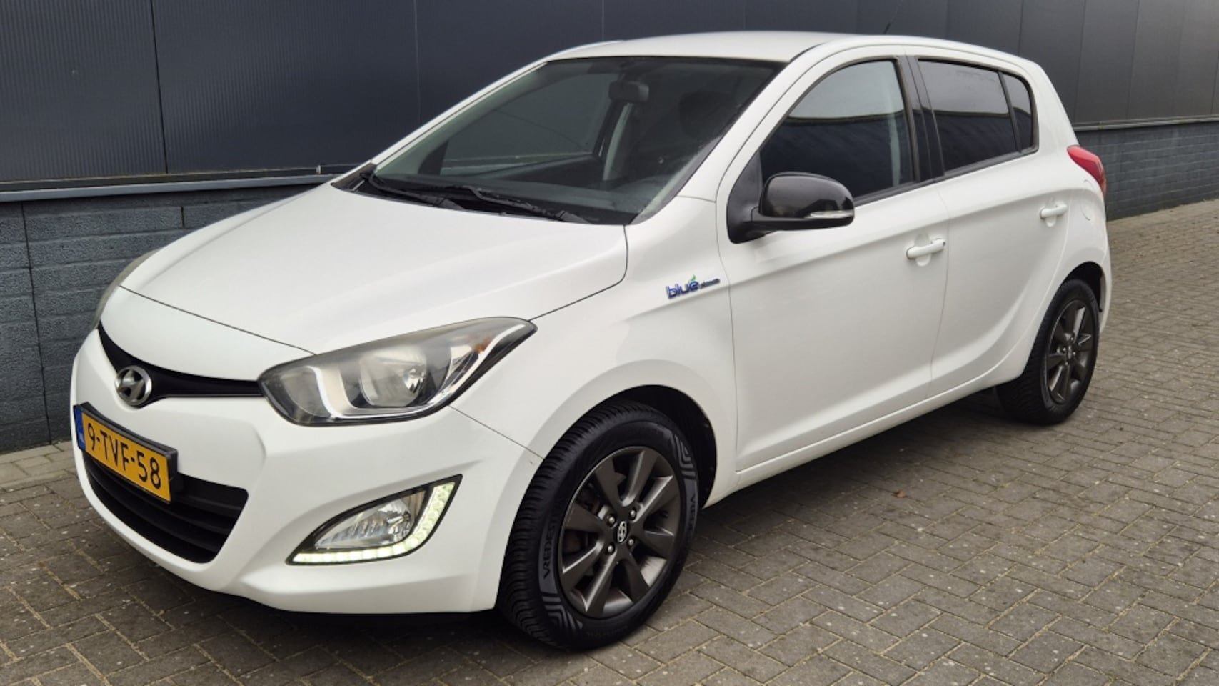 Hyundai i20 - 1.2i Go! *airco*5-deurs*stuurbed*lmv* - AutoWereld.nl