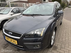 Ford Focus Wagon - 1.6-16V Futura