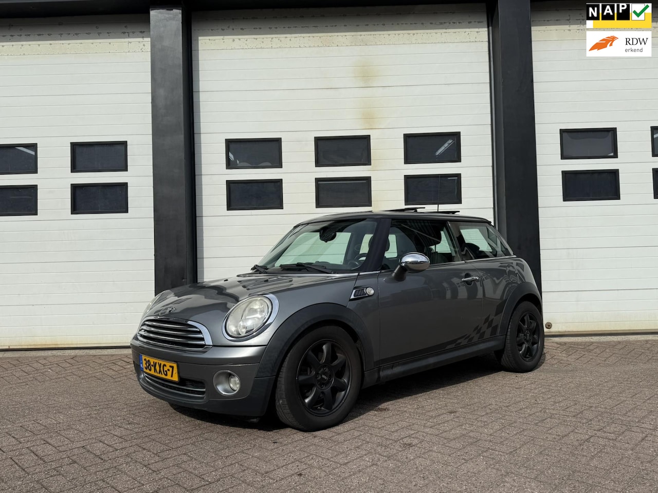 MINI One - Mini 1.4 Anniversary MK II Airco/Panoramadak - AutoWereld.nl