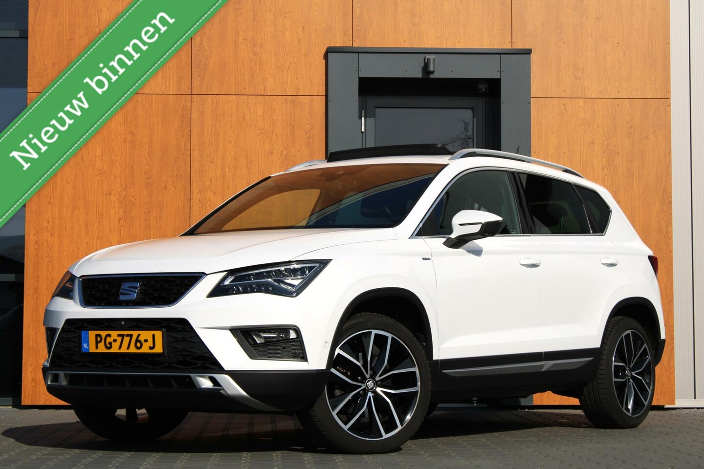 Seat Ateca - 1.4 EcoTSI Xcellence 4DRIVE | Pano | Trekhaak - AutoWereld.nl