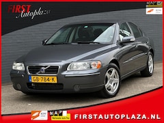 Volvo S60 - 2.4 Kinetic AIRCO/CRUISE/PDC | KEURIGE AUTO