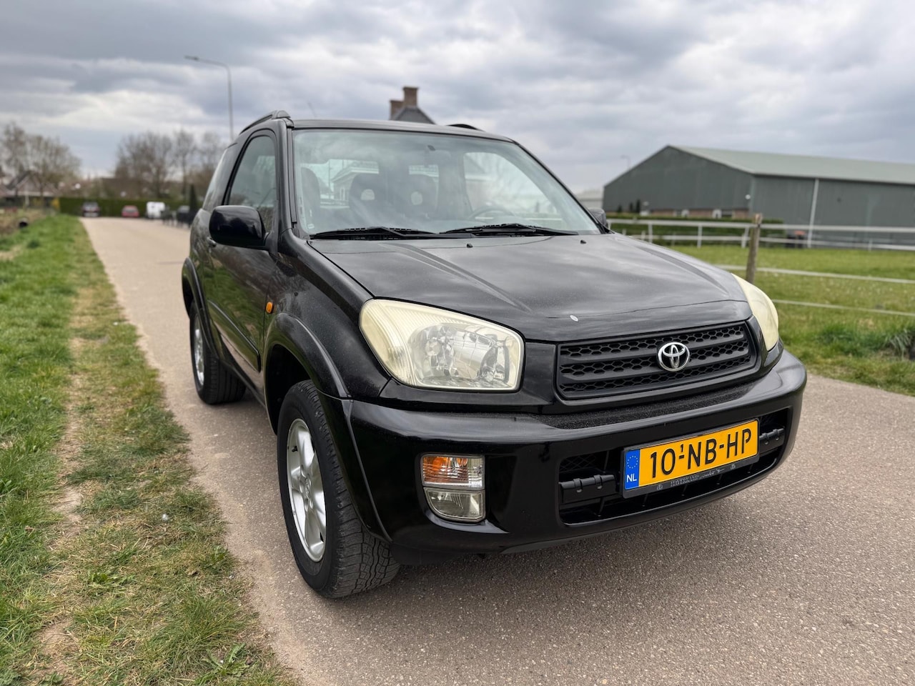 Toyota RAV4 - 2.0-16V 150PK VVT-i Sol (bj 2003) 4WD AIRCO/TREKHAAK! - AutoWereld.nl