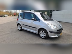 Peugeot 1007 - 1.4-16V Gentry. 82877 km