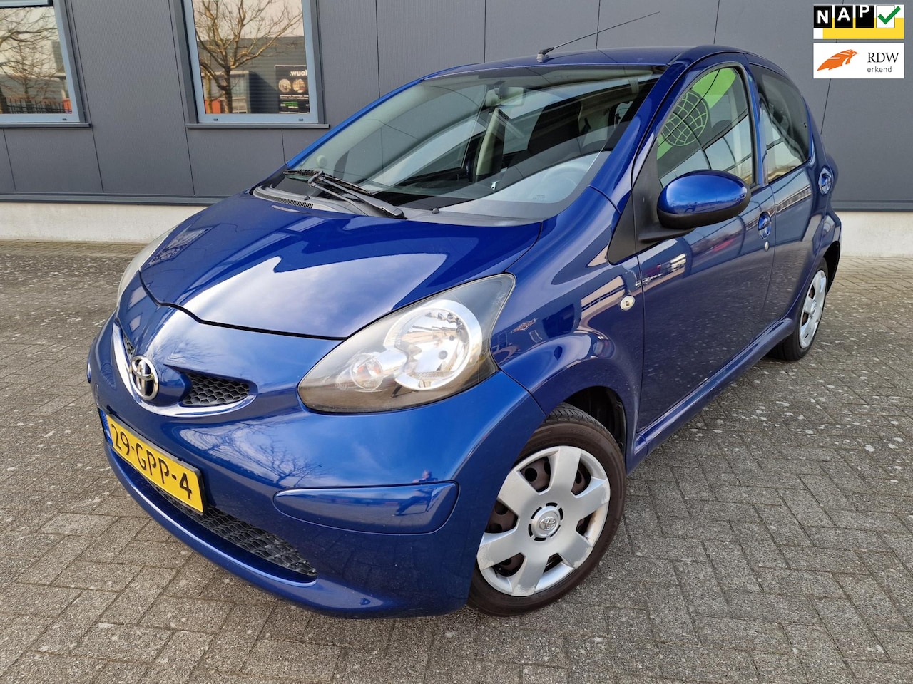 Toyota Aygo - 1.0-12V +, 5 deurs! - AutoWereld.nl