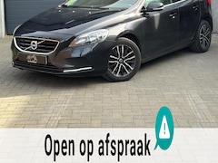 Volvo V40 - 2.0 D4 Momentum Business Airco - Navi - BT