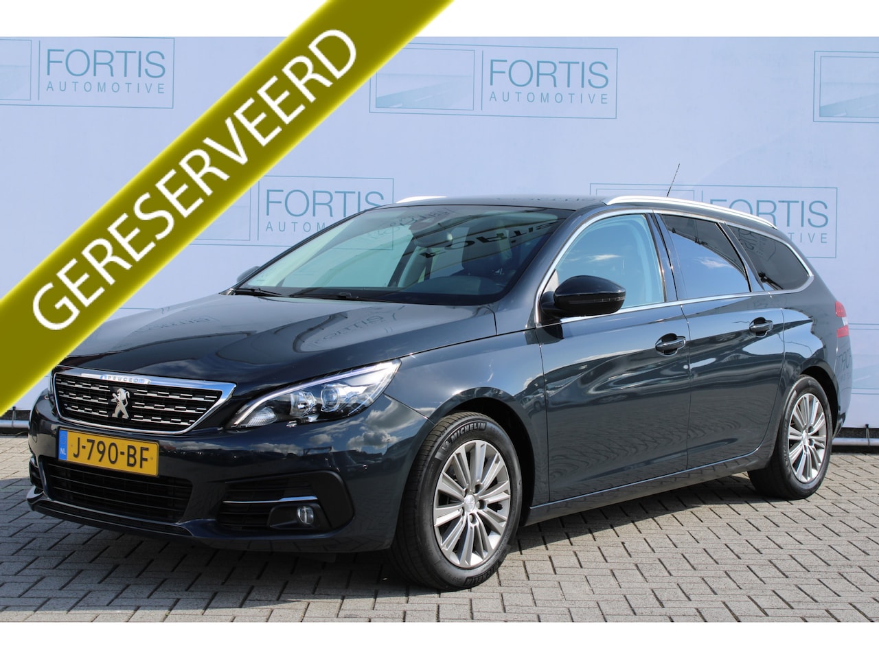 Peugeot 308 SW - 1.2 PureTech Blue Lease Premium NL AUTO | LEDER | PANO | CARPLAY | - AutoWereld.nl